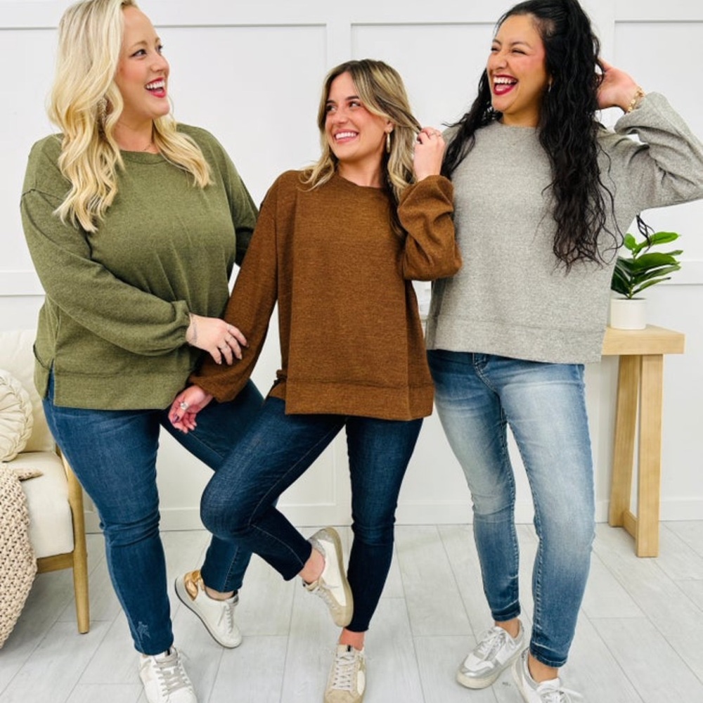 ANDREE BY UNIT Women's Sweater in Gray